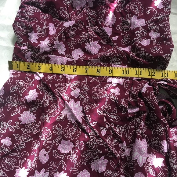 Forever 21 contemporary floral wrap dress - Picture 6 of 8